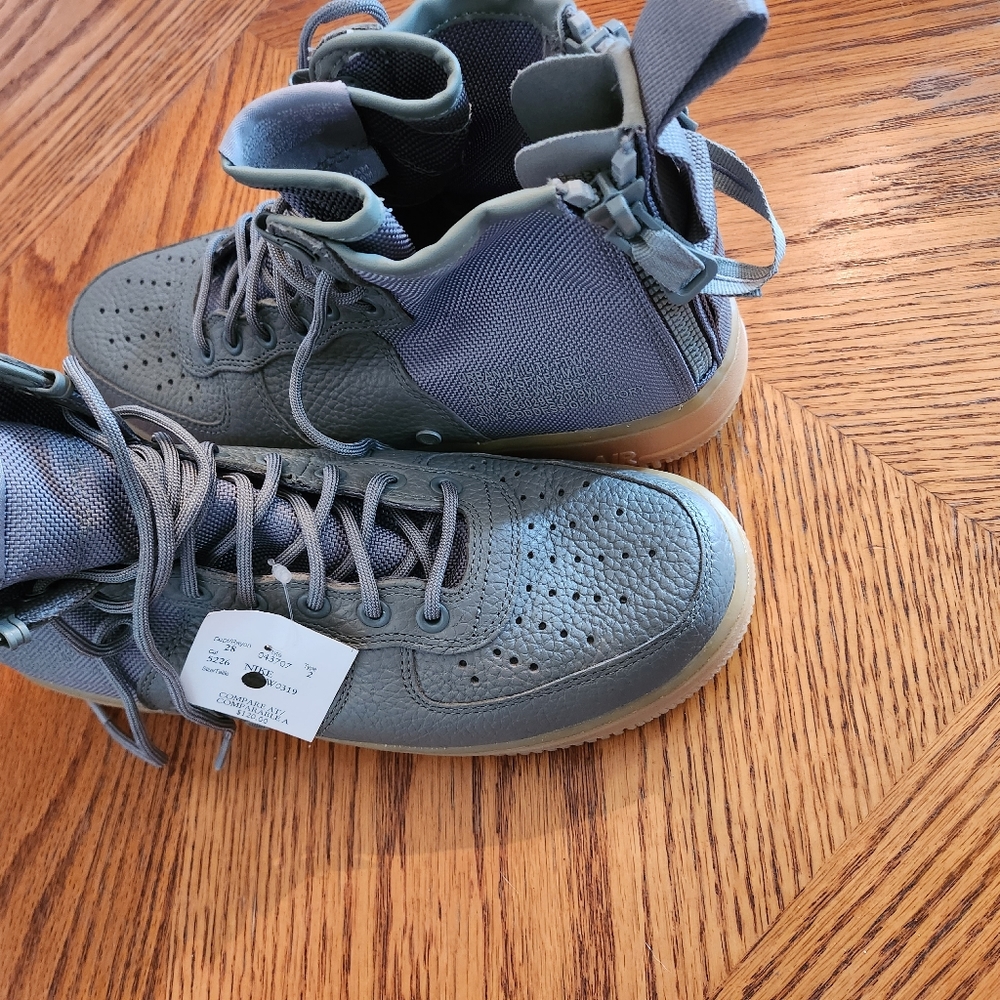 Nike Air Force 1 SF AF1 Mid Urban Utility Shoe